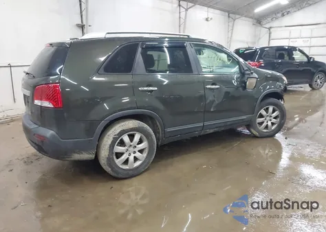 2011 Kia Sorento Lx z USA, uszkodzony, nr VIN 5XYKT3A16BG138616